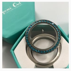 Origami Owl Blue Zircon Twist Locket